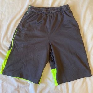 Everlast Boys Grey/Neon Green Shorts Size M (10-12)